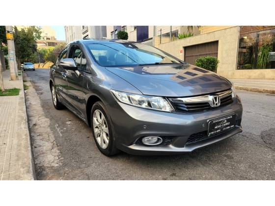 HONDA CIVIC 1.8 EXS 16V FLEX 4P AUTOMÁTICO HONDA CIVIC 1.8 EXS 16V FLEX 4P AUTOMÁTICO